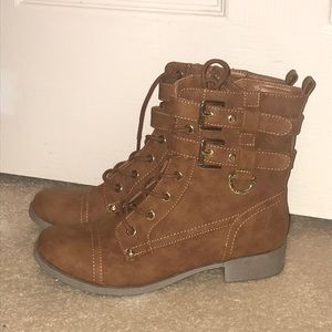 GUESS boots